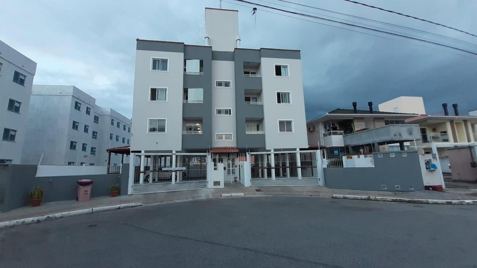 Apartment Lindo Completo E Com Garagem Coberta